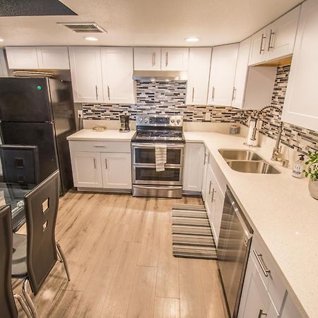 Spacious 2-Bedroom Townhouse With Pool & Private Patio In Central Las Vegas Buitenkant foto