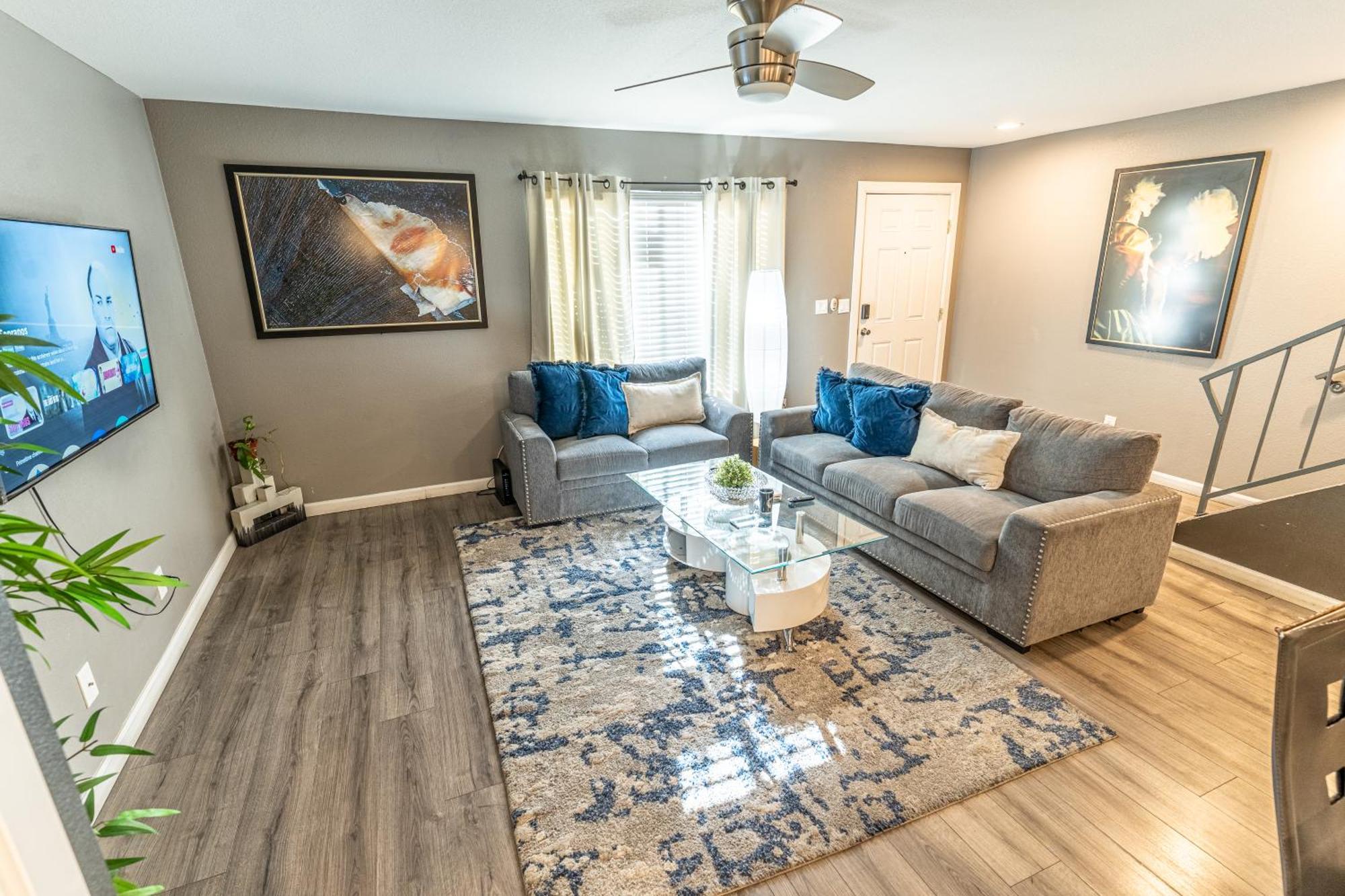 Spacious 2-Bedroom Townhouse With Pool & Private Patio In Central Las Vegas Buitenkant foto