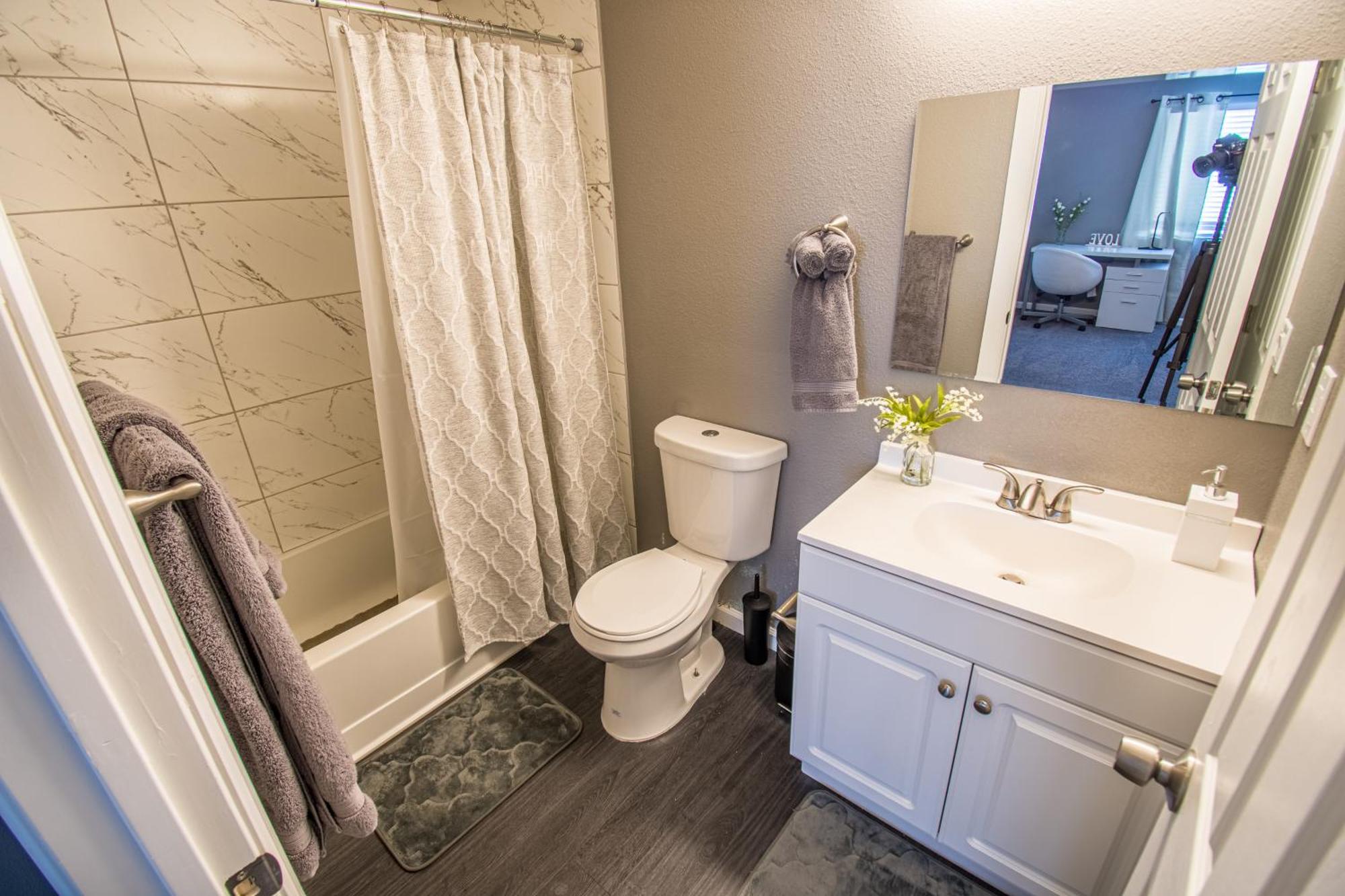 Spacious 2-Bedroom Townhouse With Pool & Private Patio In Central Las Vegas Buitenkant foto